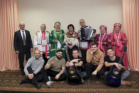Совместный с ветеранами творческий вечер «Связь поколений»